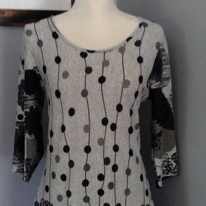 Reborn Medium Lightweight Graphic Knit Dress Elbow Sleeves Black/Gray